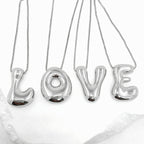 Blasenbuchstaben-Halskette Gold für Frauen, Ballon-Initial-Alphabet-Anhänger poliert 18k goldbeschichtet, aufgeblasenes Namens-Statement-Geschenk Schmuck (aufgeblasenes Silber K)