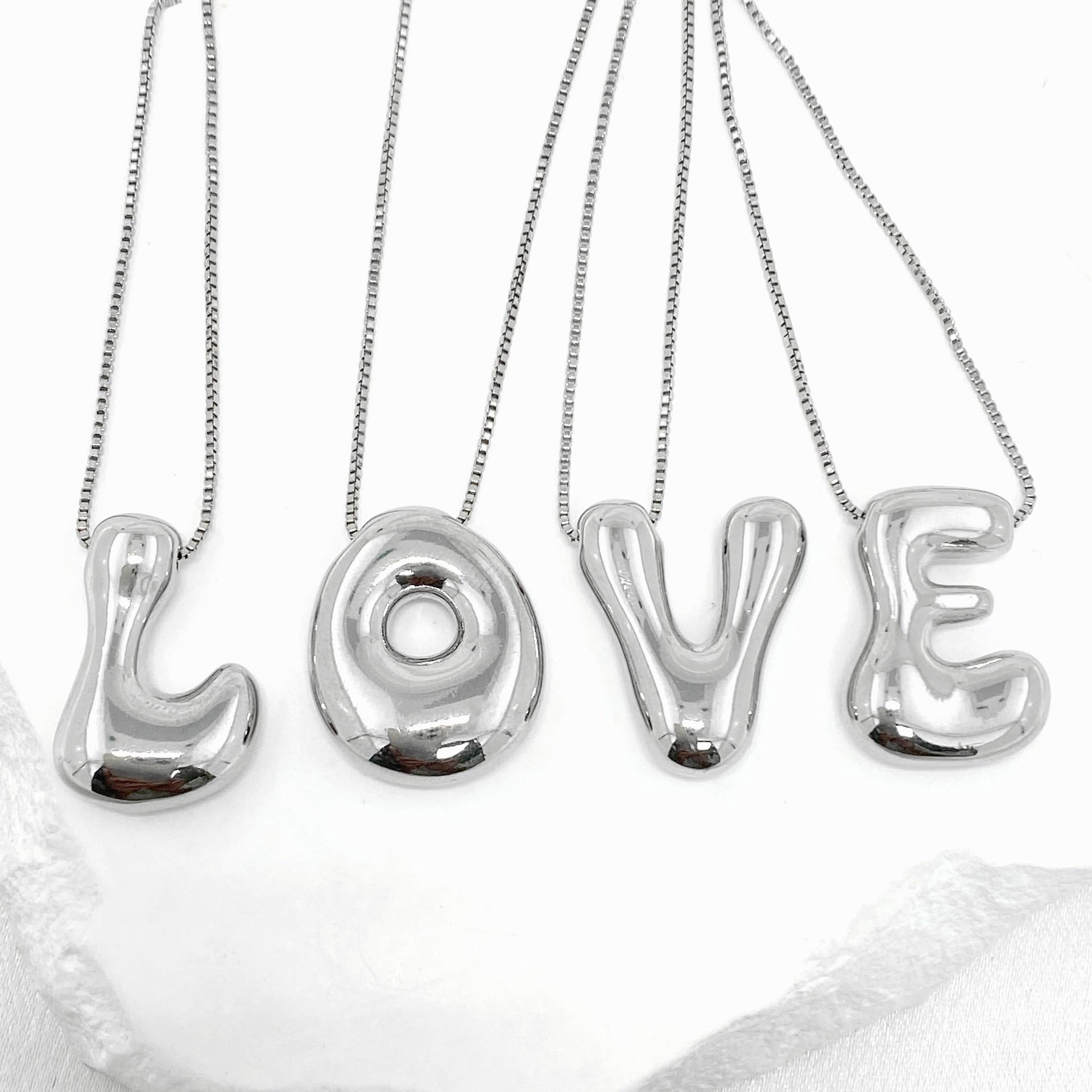 Blasenbuchstaben-Halskette Gold für Frauen, Ballon-Initial-Alphabet-Anhänger poliert 18k goldbeschichtet, aufgeblasenes Namens-Statement-Geschenk Schmuck (aufgeblasenes Silber K)