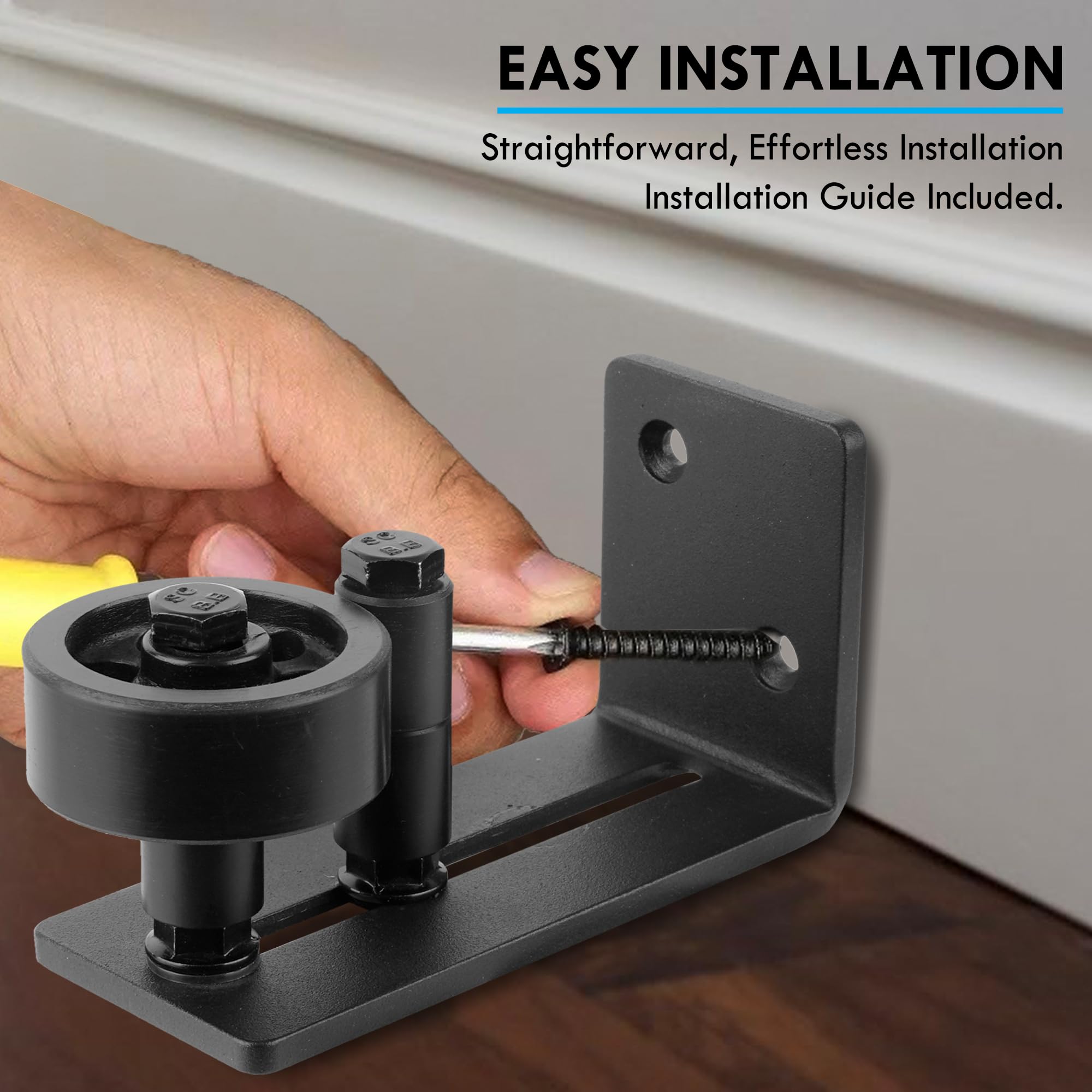 Lot de 2 guides de sol pour porte de grange - Guide inférieur pour porte coulissante de grange avec rouleau réglable en bas, 8 options de configuration - Fonctionnement silencieux, design affleurant avec bandes en feutre