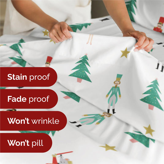 Queen Christmas Tree Sheet Set - Holiday Xmas Pattern Linen Set - Deep Pockets - Snug Fit - 4 Piece - Wrinkle Free - Comfy & Cooling Festive Winter Bedding - Easy To Care For - Kid Friendly