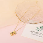 Bubble Letter Halskette, 14k vergoldete Ballon-Anfangsbuchstaben-Halskette Personalisierte Ballon-Alphabet-Anhänger Halsketten Schmuck Geschenk für Frauen Mädchen (E)