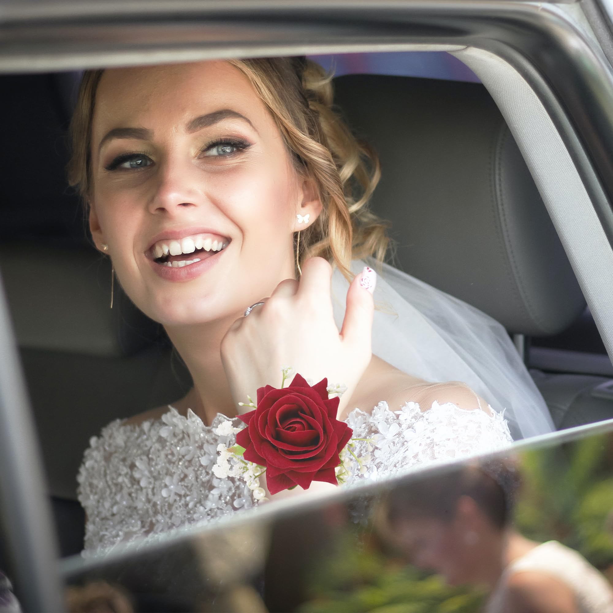 SITUMEIZI 2 stk Rød Rose Corsage og Boutonniere Sæt Corsage Håndledsarmbånd til Prom Dekoration og Boutonniere til Mænd Bryllupsblomster Tilbehør Fest Jakkesæt Dekoration