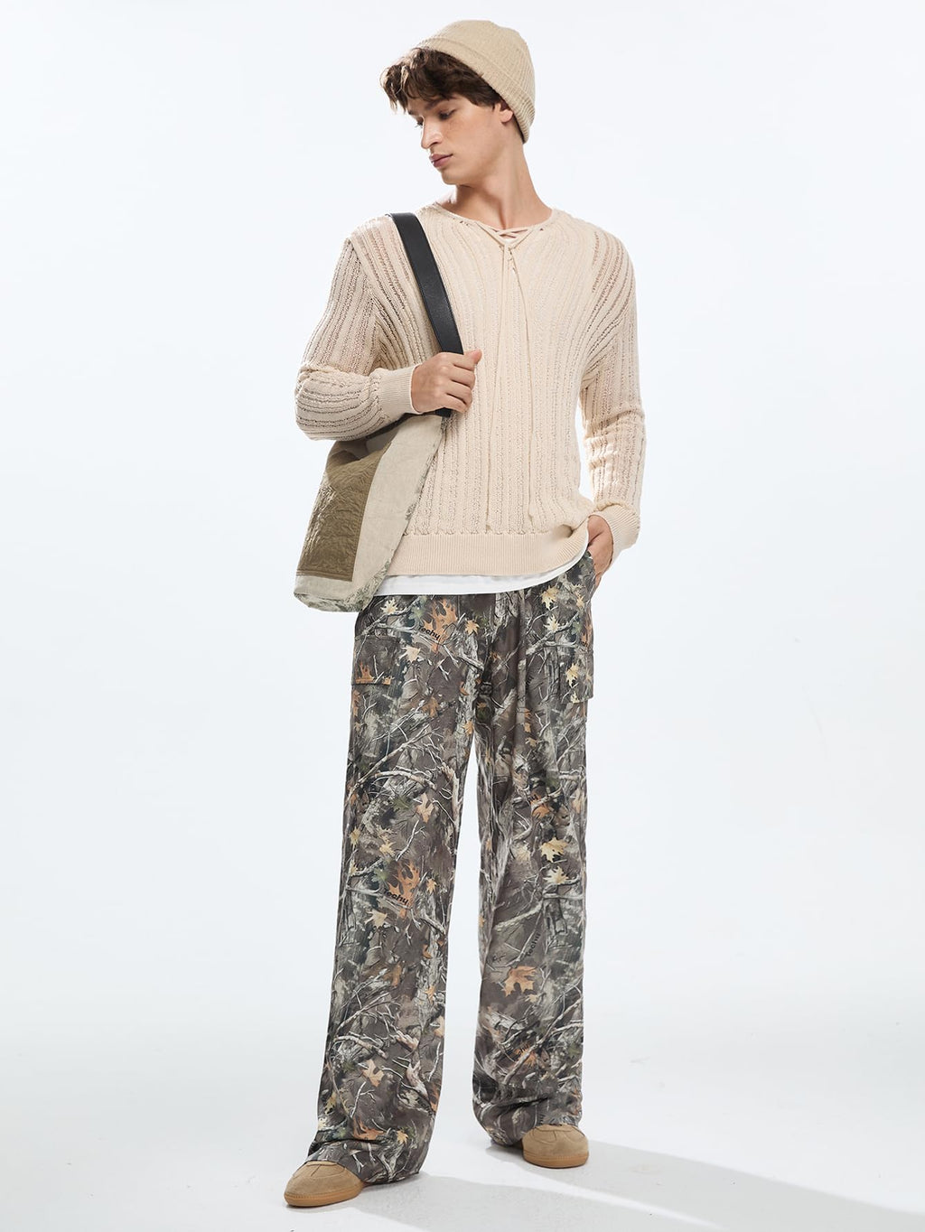 VIPWOLF Men's Baggy Camo Pants Y2K Letter Graphic Flared Sweatpants Drippy Streetwear Joggers Army Green Small