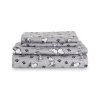 Zestaw pościeli Berkshire Blanket Peanuts® dla dzieci, rozmiar pełny - 4 części, Peanuts® mini pozy i łapy szare, urocze postacie Snoopy nadrukowane na miękkich mikrofibrowych prześcieradłach