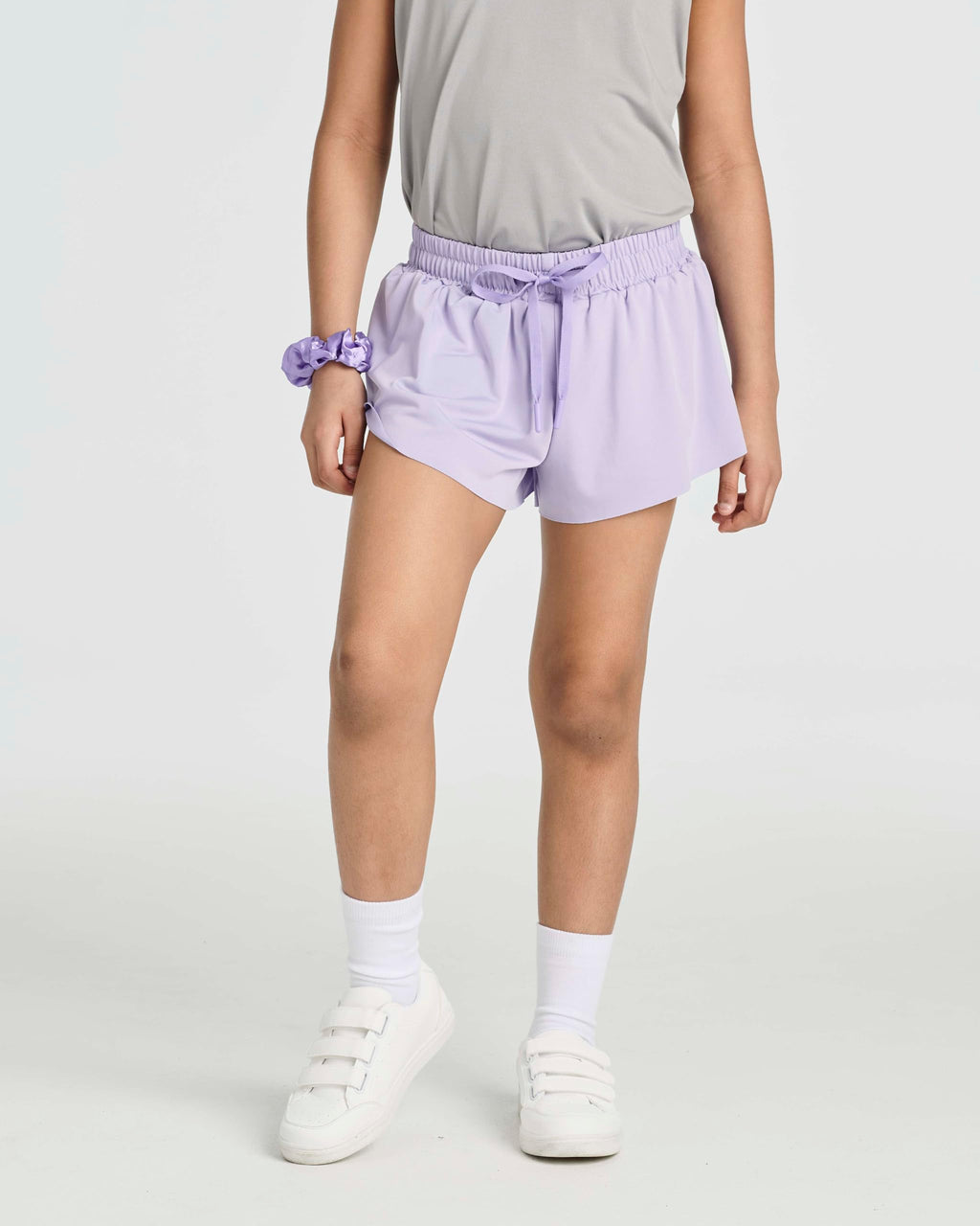 Real Essentials 4er-Pack Mädchen Schmetterlings-Shorts Fließende Teenager Tanz Sportliche Kinder Skorts Röcke Tennis Cheer Preppy Activewear Laufen Jugend Workout Sommer Futter, 4-5