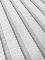 کاغذ دیواری NEWROOM بدون بافت - چسب دیوار - آسان برای جدا کردن - پانل‌های چوبی سفید خاکستری کم‌رنگ - 21 اینچ در 32.97 فوت (57.5 فوت مربع) - ساخت آلمان