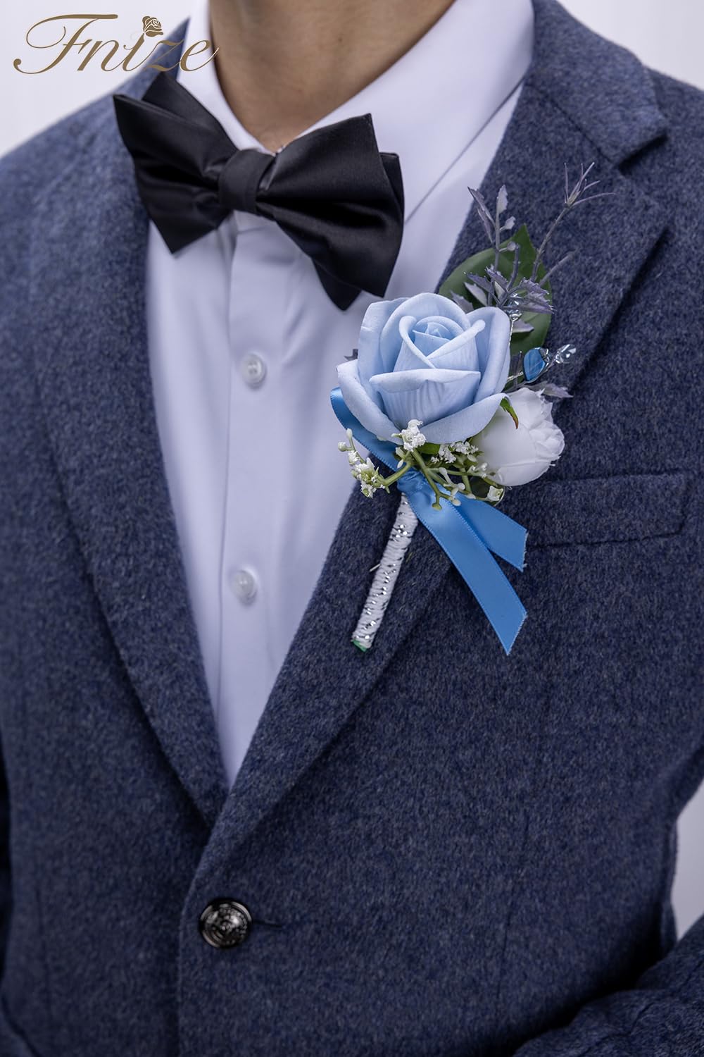 Fnize blå corsage og boutonniere sæt til brud, gom, brudepiger, forlovere, bryllup, hjemkomst, blomster, prom jakkesæt tilbehør, rose boutonniere og håndleds corsage blomst