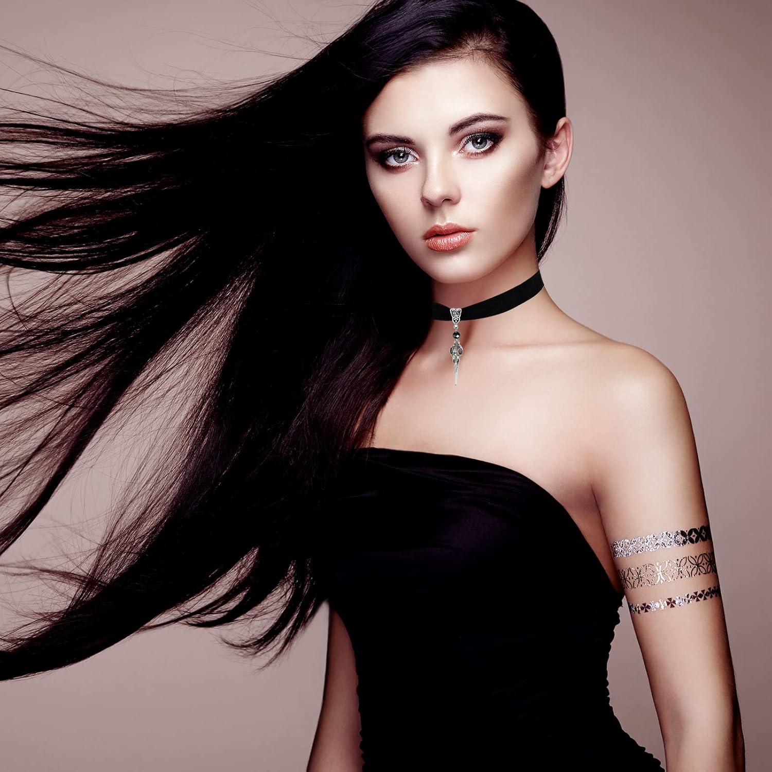 Gothic Black Velvet Choker Necklace for Women,Cameo Choker Collar Necklace Vintage Goth Jewelry