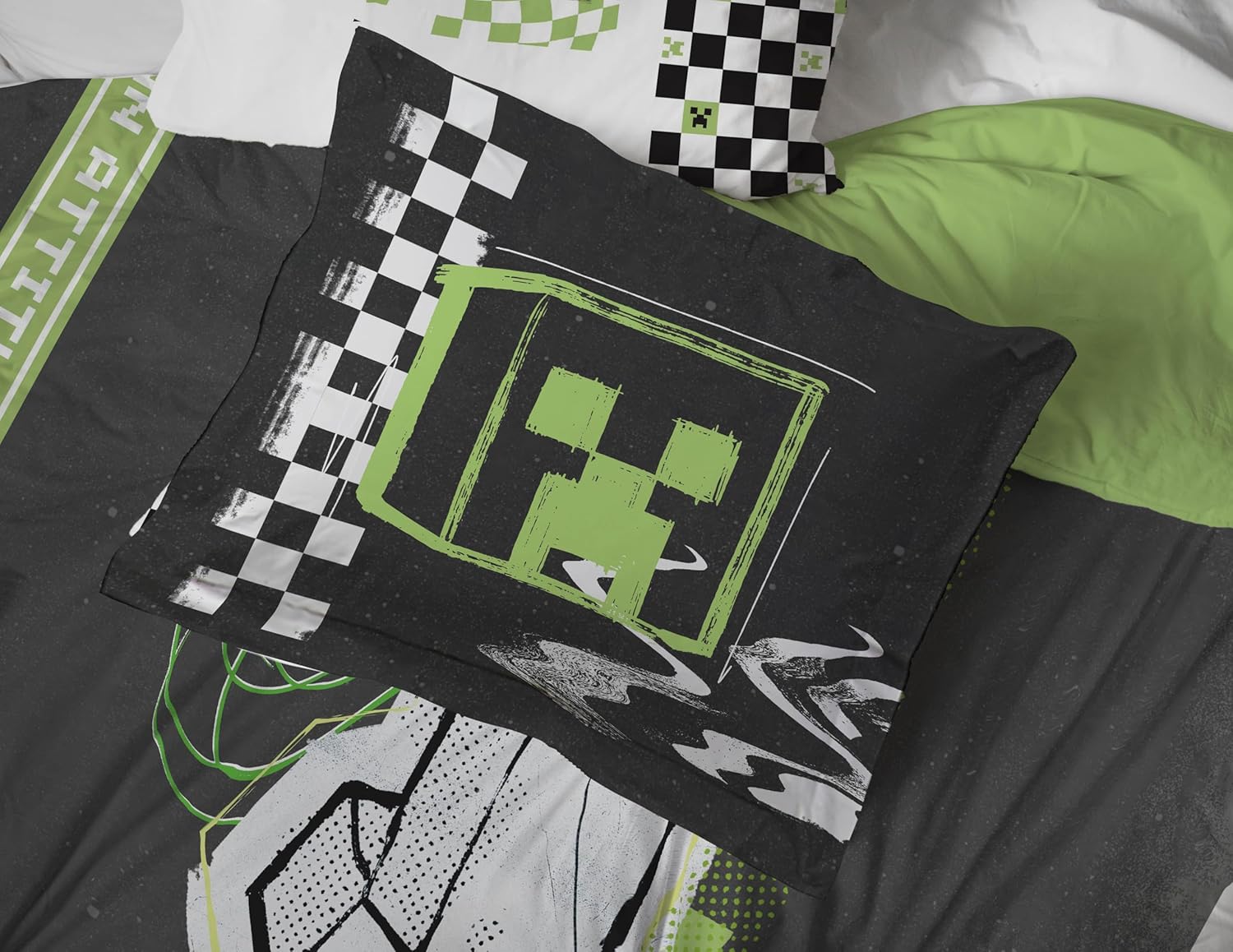 Jay Franco Minecraft Creeper Twin Comforter Set - 5 Piece Bedding Includes Sheet Set & Pillow Covers - Super Soft Gren & Gray Bedding