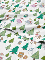 Komplet pościeli King Christmas Tree - Świąteczny wzór Xmas na lnie - Głębokie kieszenie - Dopasowany krój - 4 części - Bez zagnieceń - Wygodna i chłodząca świąteczna pościel zimowa - Łatwa w pielęgnacji - Przyjazna dzieciom