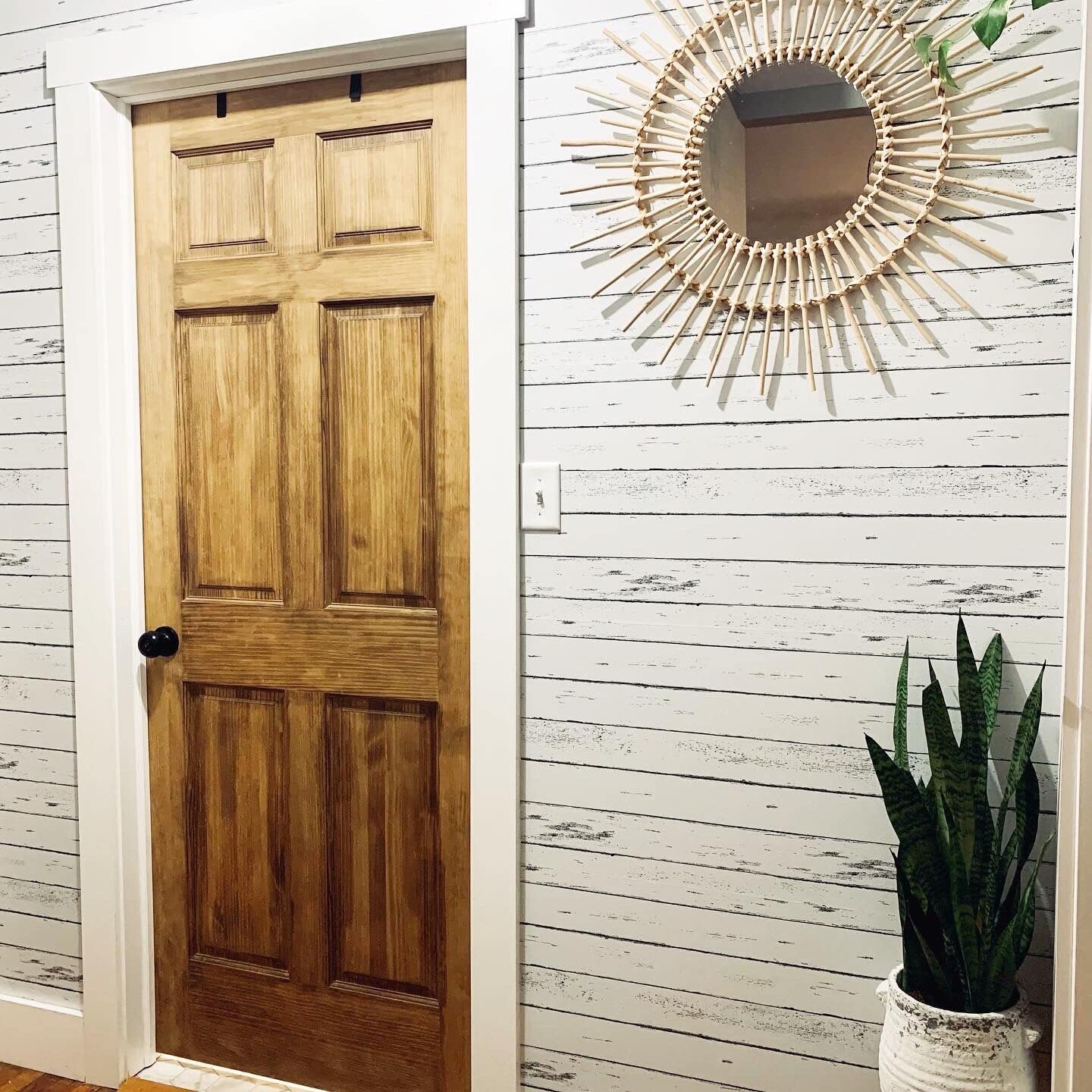 Ohmywor 17.71x393.7 Ahşap Duvar Kağıdı Yapıştır ve Çıkar Ahşap Desenli Siyah Beyaz Duvar Kağıdı Kendinden Yapışkanlı Shiplap Teması Kontak Kağıdı Çıkarılabilir Vintage Ahşap Panel Tezgah Yatak Odası Mutfak için