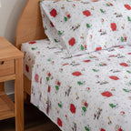 Zestaw pościeli Berkshire Blanket Peanuts® dla dzieci, rozmiar pełny - 4 części, Peanuts® mini pozy i łapy szare, urocze postacie Snoopy nadrukowane na miękkich mikrofibrowych prześcieradłach