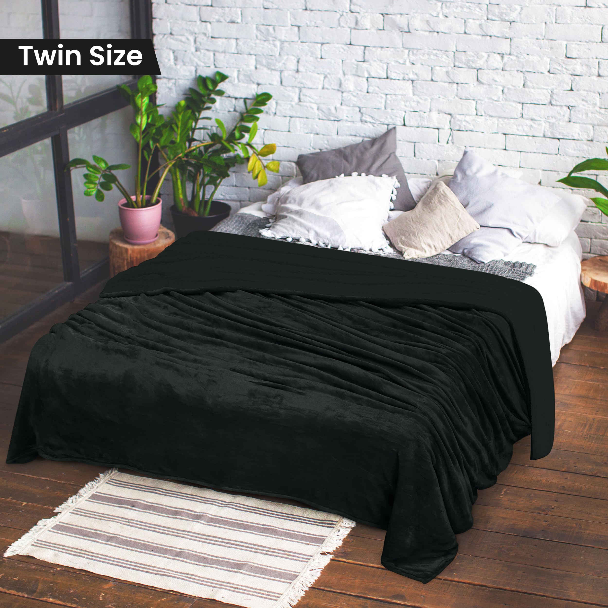 Utopia Bedding Sherpa Blanket Queen Size (Plum, 90x90 Inches) - Soft Lightweight Plush Fleece Reversible Blanket for Bed, Sofa, Couch, Camping and Travel