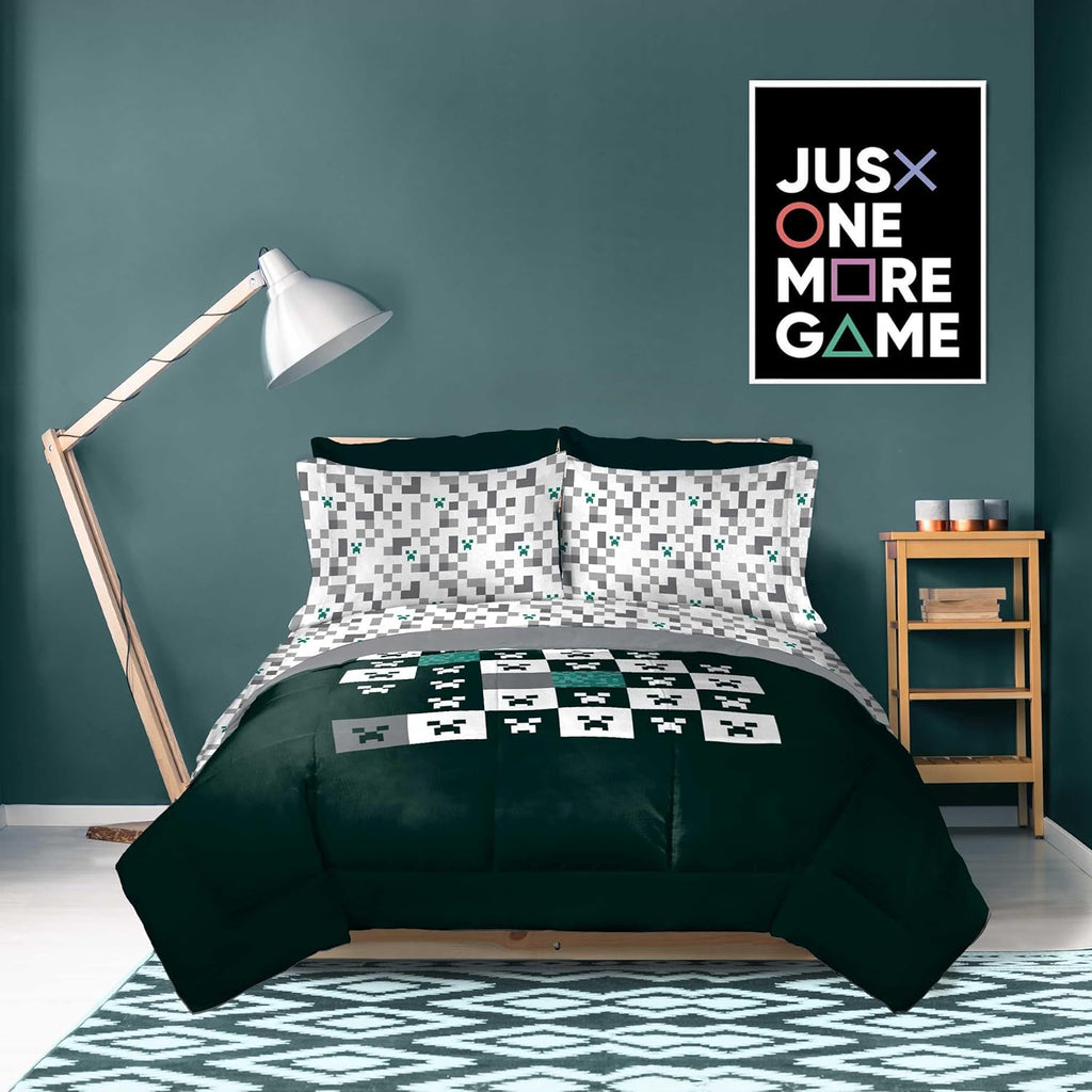 Jay Franco Minecraft Creeper Queen Comforter Set - 7 Piece Gamer Bedding Includes Sheet Set & Pillow Covers - Super Soft Checkered Bedding