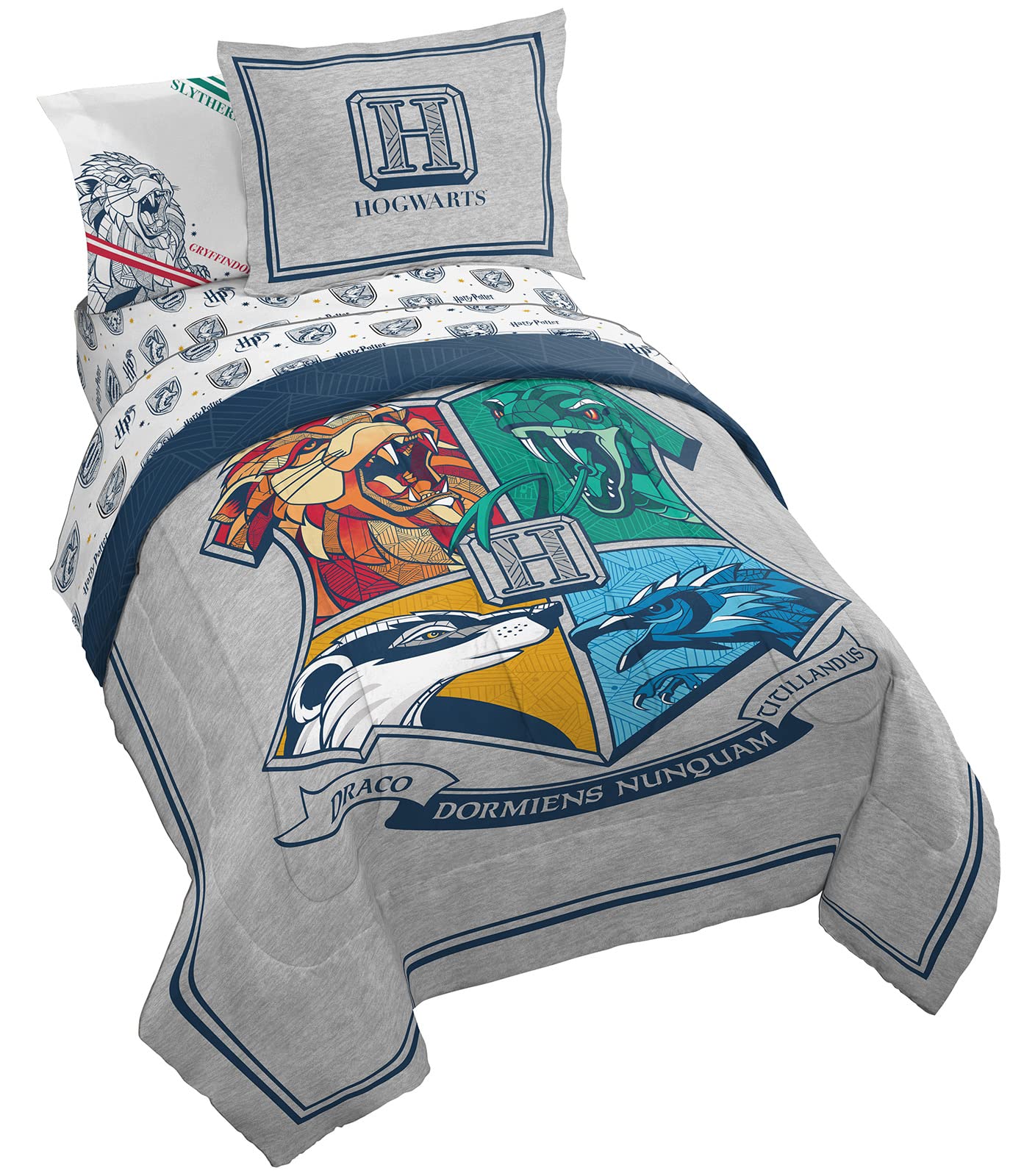 Jay Franco Minecraft Animal Patch 5 Piece Twin Bed Set - Includes Comforter & Sheet Set Bedding - Super Soft Fade Resistant Microfiber (Official Minecraft Product)