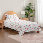 Zestaw pościeli Berkshire Blanket Peanuts® dla dzieci, rozmiar pełny - 4 części, Peanuts® mini pozy i łapy szare, urocze postacie Snoopy nadrukowane na miękkich mikrofibrowych prześcieradłach