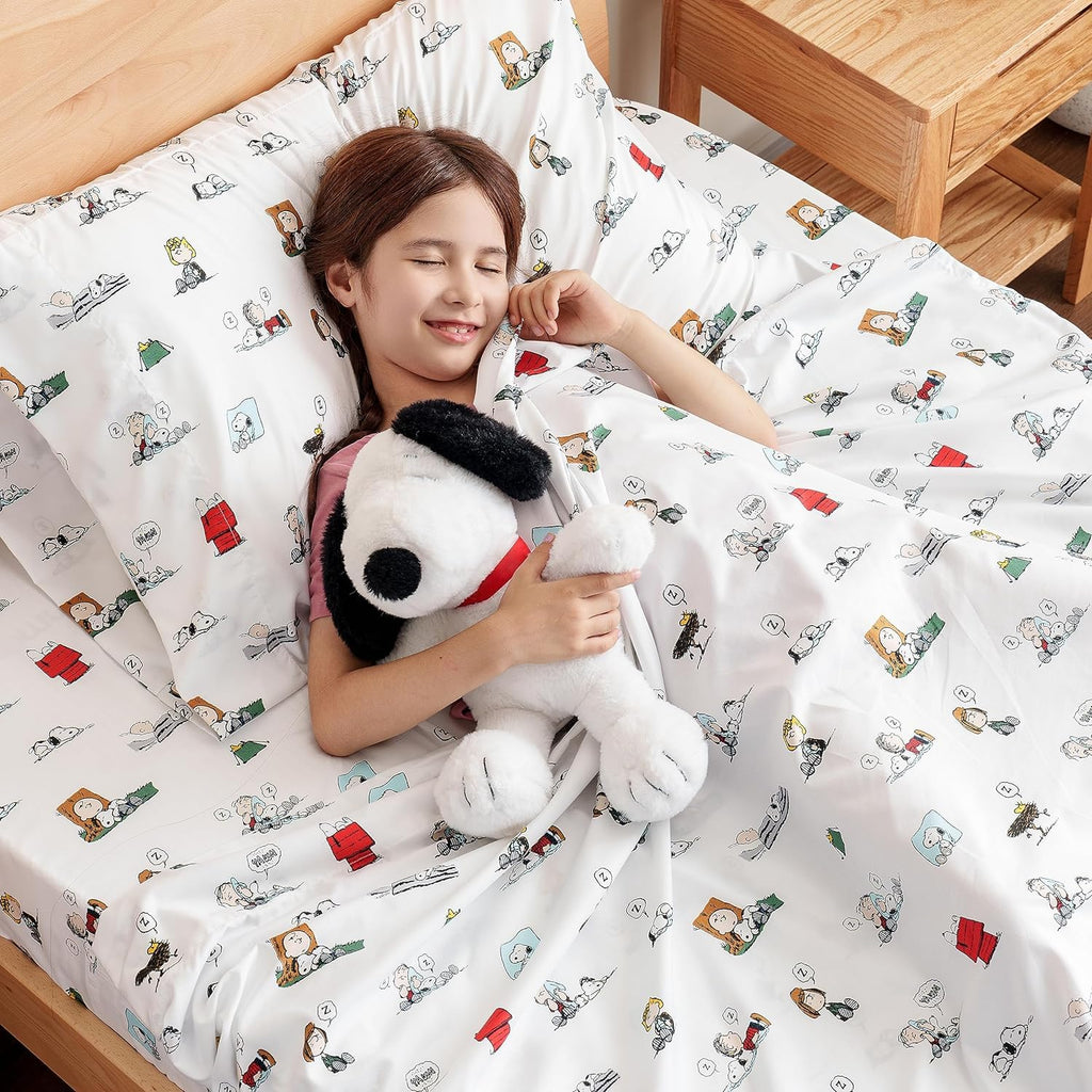 Zestaw pościeli Berkshire Blanket Peanuts® dla dzieci, rozmiar pełny - 4 części, Peanuts® mini pozy i łapy szare, urocze postacie Snoopy nadrukowane na miękkich mikrofibrowych prześcieradłach