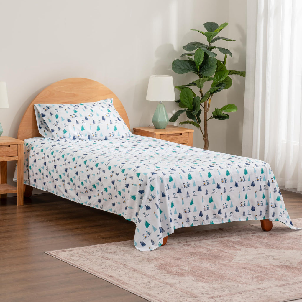 Zestaw pościeli Berkshire Blanket Peanuts® dla dzieci, rozmiar pełny - 4 części, Peanuts® mini pozy i łapy szare, urocze postacie Snoopy nadrukowane na miękkich mikrofibrowych prześcieradłach