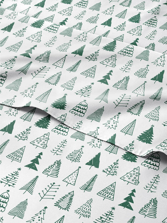 King Christmas Tree Sheet Set - Holiday Xmas Pattern Linen Set - Deep Pockets - Snug Fit - 4 Piece - Wrinkle Free - Comfy & Cooling Festive Winter Bedding - Easy To Care For - Kid Friendly