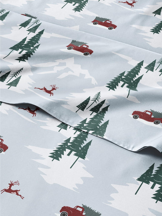 Queen Christmas Tree Sheet Set - Holiday Xmas Pattern Linen Set - Deep Pockets - Snug Fit - 4 Piece - Wrinkle Free - Comfy & Cooling Festive Winter Bedding - Easy To Care For - Kid Friendly