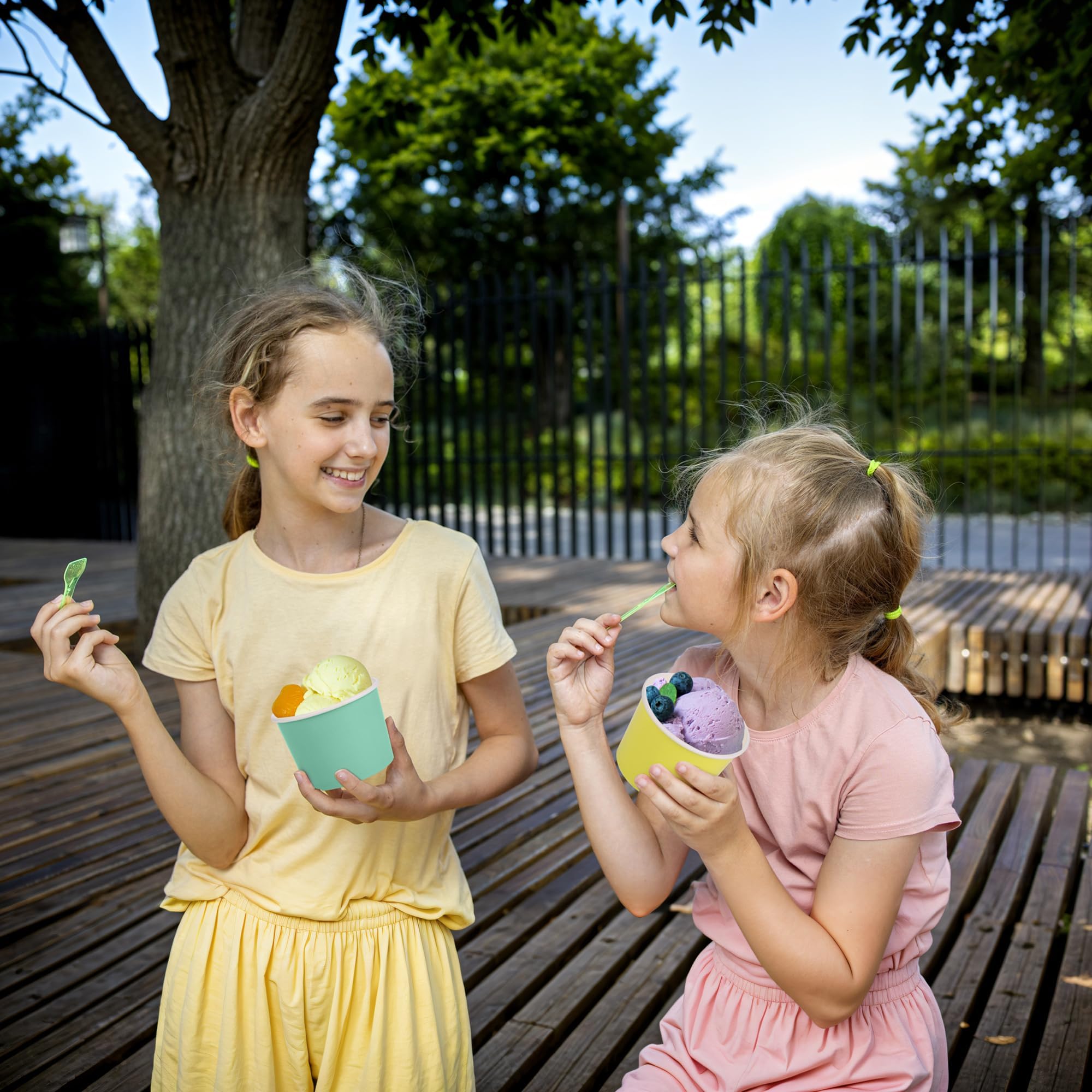 Aodaer 300 Pack Paper Ice Cream Cups 8oz Paper Snack Ice Cream Bowls Disposable Dessert Bowls for Hot or Cold Food Party Supplies Treat Cups for Sundae, Frozen Yogurt, Soup, 6 Colors