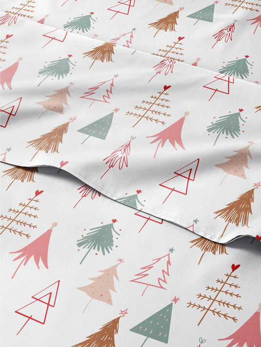 King Christmas Tree Sheet Set - Holiday Xmas Pattern Linen Set - Deep Pockets - Snug Fit - 4 Piece - Wrinkle Free - Comfy & Cooling Festive Winter Bedding - Easy To Care For - Kid Friendly