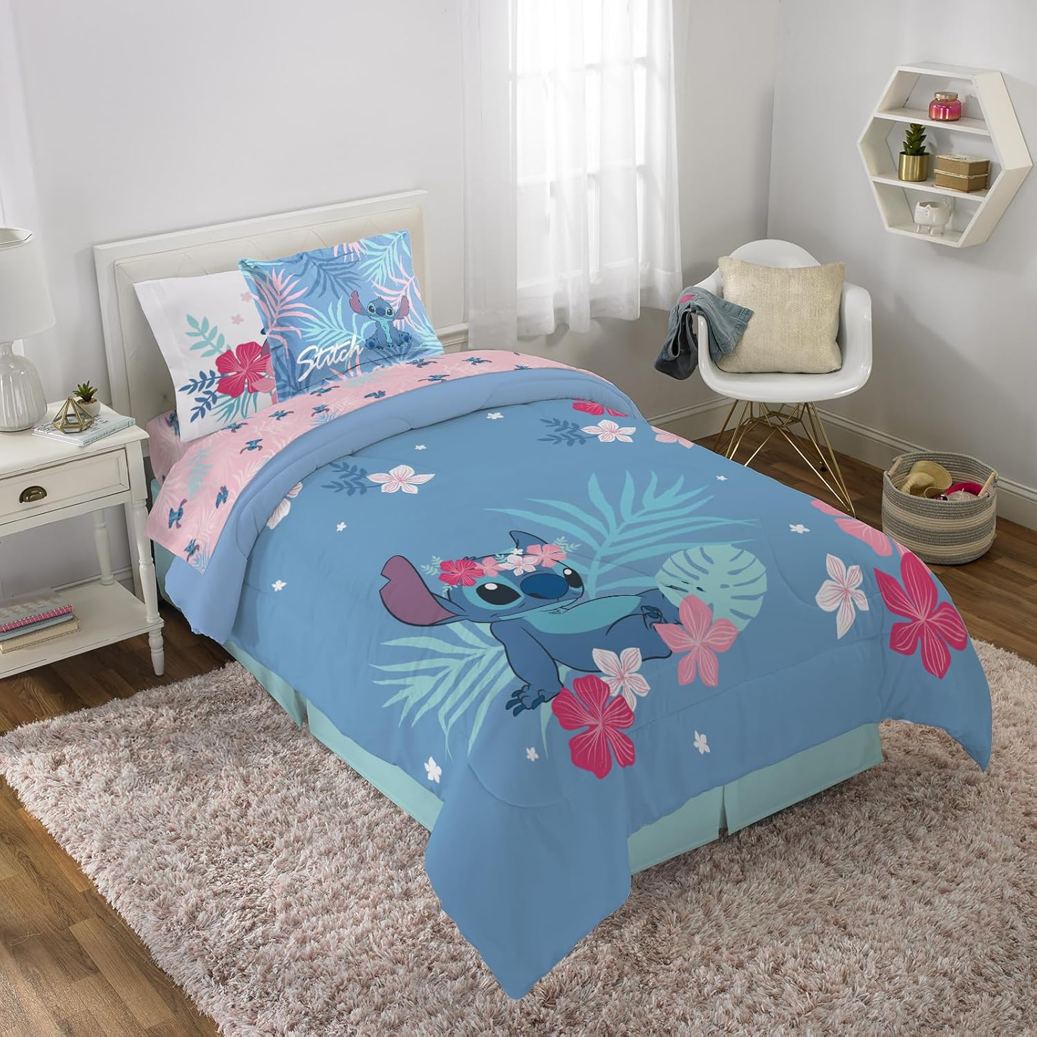 Jay Franco Disney Lilo & Stitch Paradise Dream 5 Piece Twin Bed Set - Includes Reversible Comforter & Sheet Set Bedding - Super Soft Fade Resistant Microfiber (Official Disney Product)