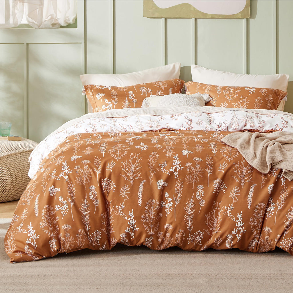 Bedsure Duvet Cover Queen Size - Reversible Floral Duvet Cover Set with Zipper Closure, Green Bedding Set, 3 Pieces, 1 Duvet Cover 90"x90" with 8 Corner Ties and 2 Pillow Shams 20"x26" - Grand Goldman