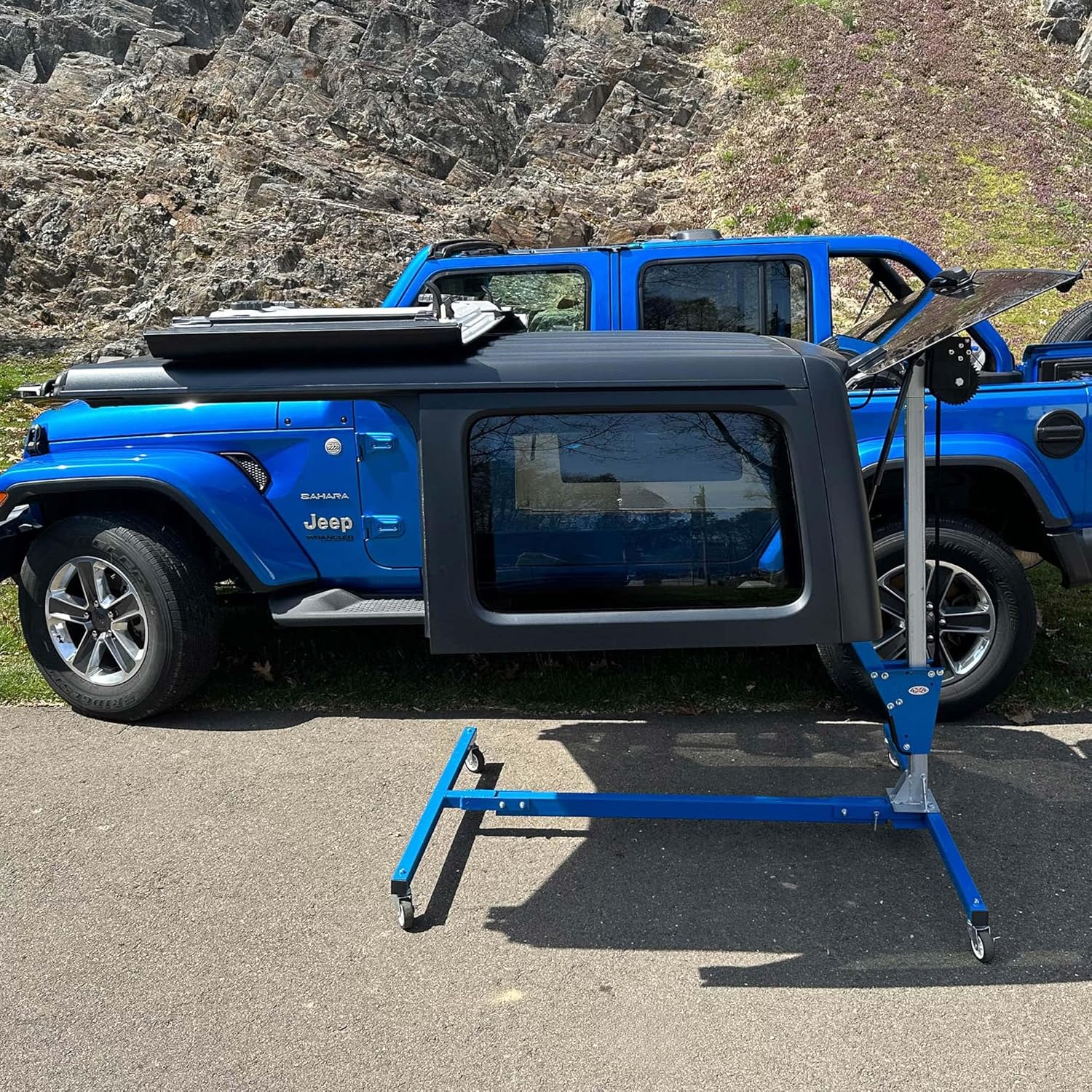 EZLIFT Hard Top Remover Lift for Jeep Wranglers: 1997 & up (TJ/JK/JKU/JL/JLU), 2&4 dr lifted Jeep Wranglers & 4-Dr Broncos. One Person Removal System-Take Off Your Top in Minutes! Patent Pending