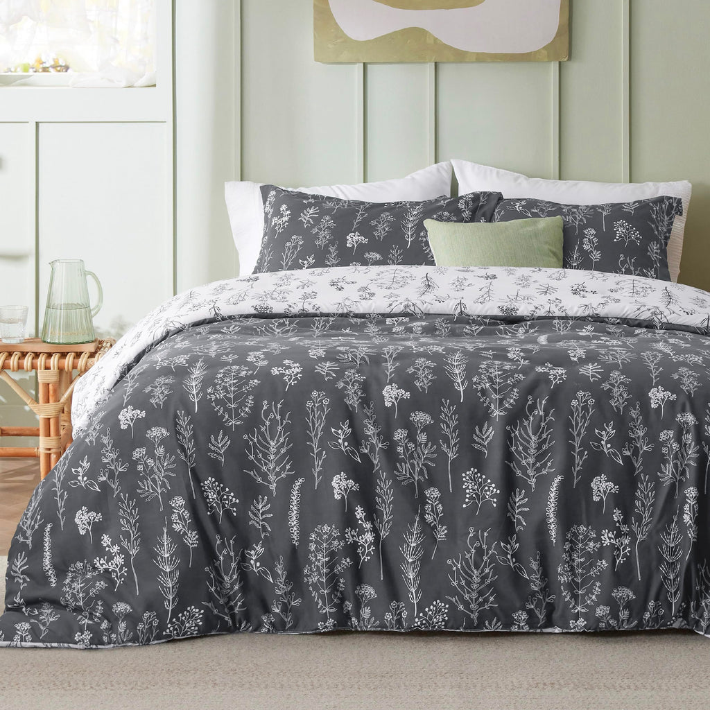 Bedsure Duvet Cover Queen Size - Reversible Floral Duvet Cover Set with Zipper Closure, Green Bedding Set, 3 Pieces, 1 Duvet Cover 90"x90" with 8 Corner Ties and 2 Pillow Shams 20"x26" - Grand Goldman