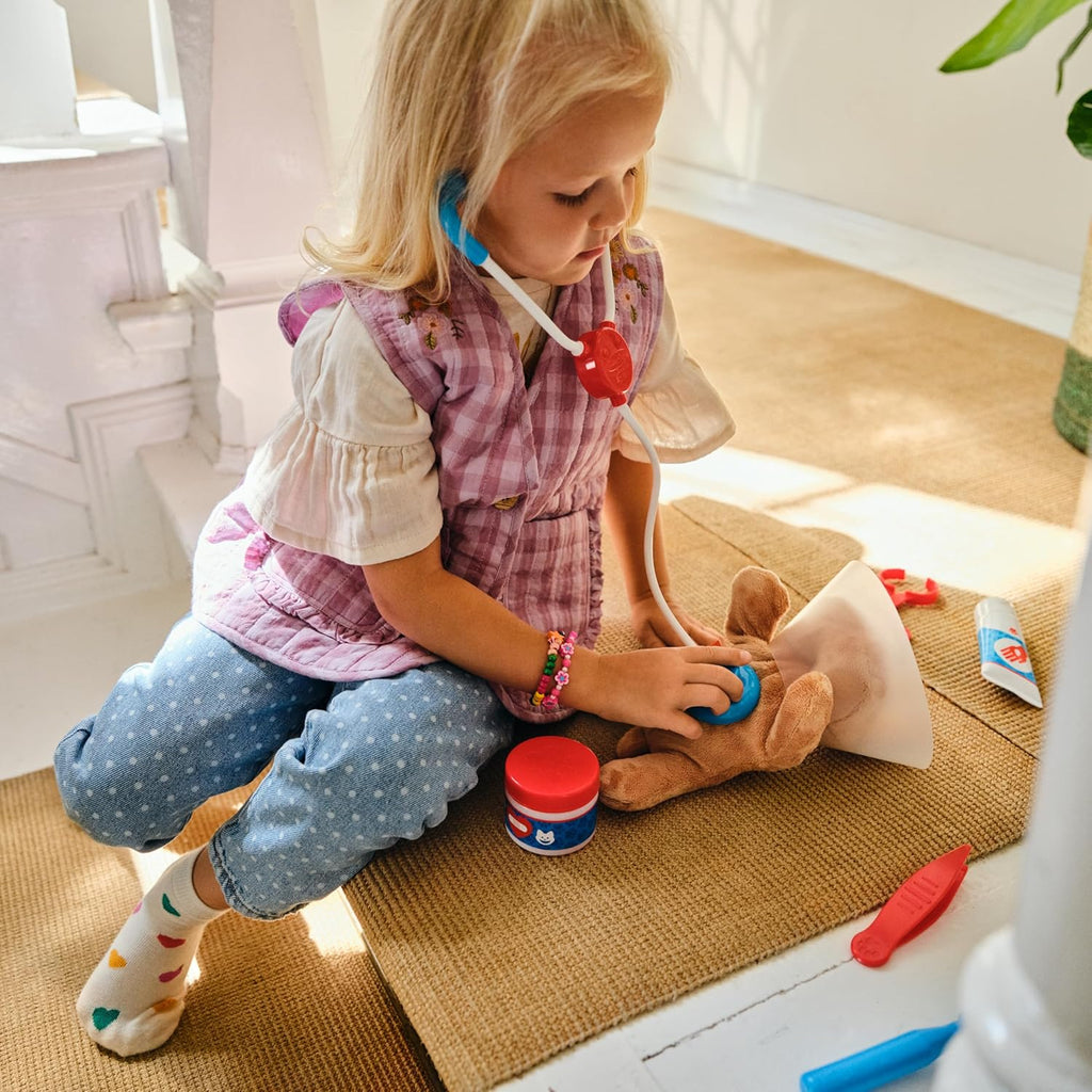 Melissa & Doug Examine and Treat Pet Vet Play Set, 24-Piece Animal Doctor Playset with Dog & Cat Plushies, Pet Doctor Kit & Accessories, Preschool Toys for Girls & Boys Ages 3+