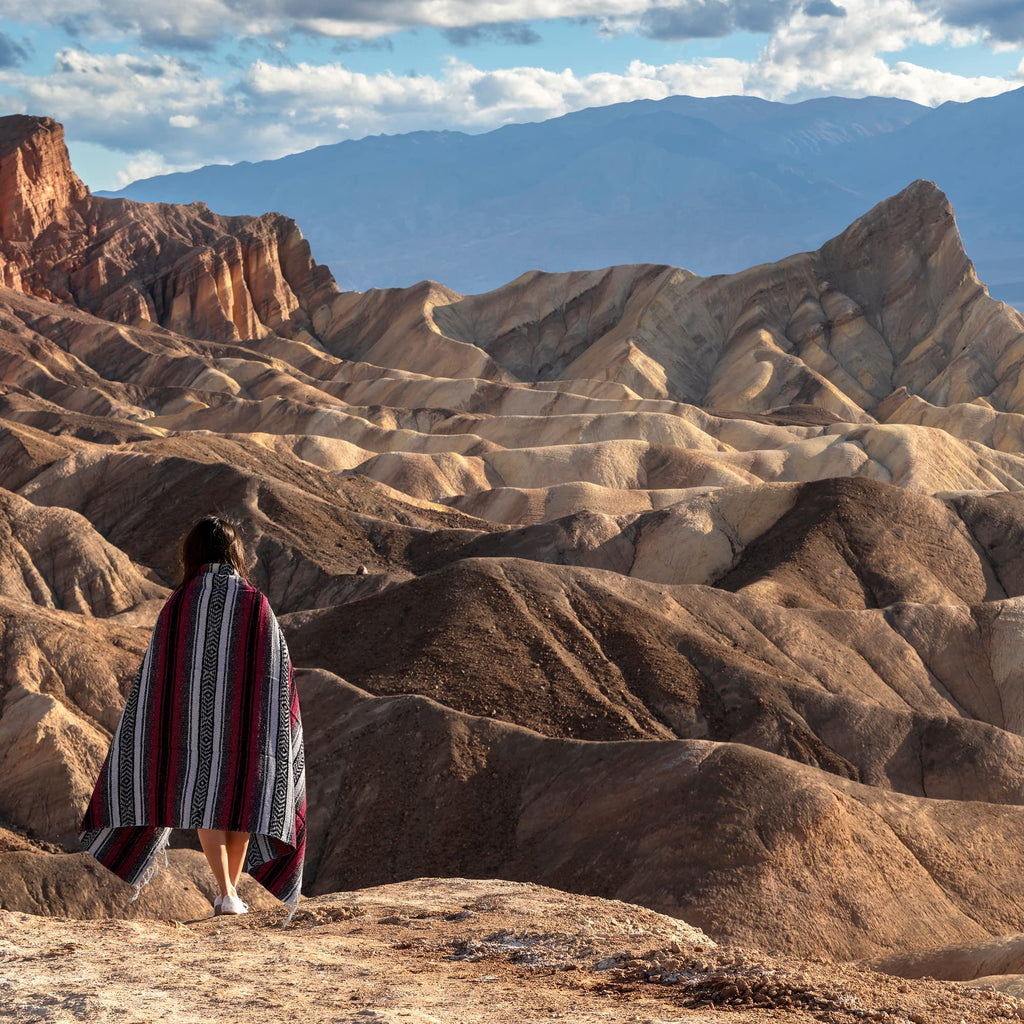 Authentische große handgewebte mexikanische Decke - Weiche Yoga- Strapazierfähiger Serape- Leichte Falsa, Strand-, Camping-, Picknick-, Outdoor-Decke 70"x50" - Kirsche