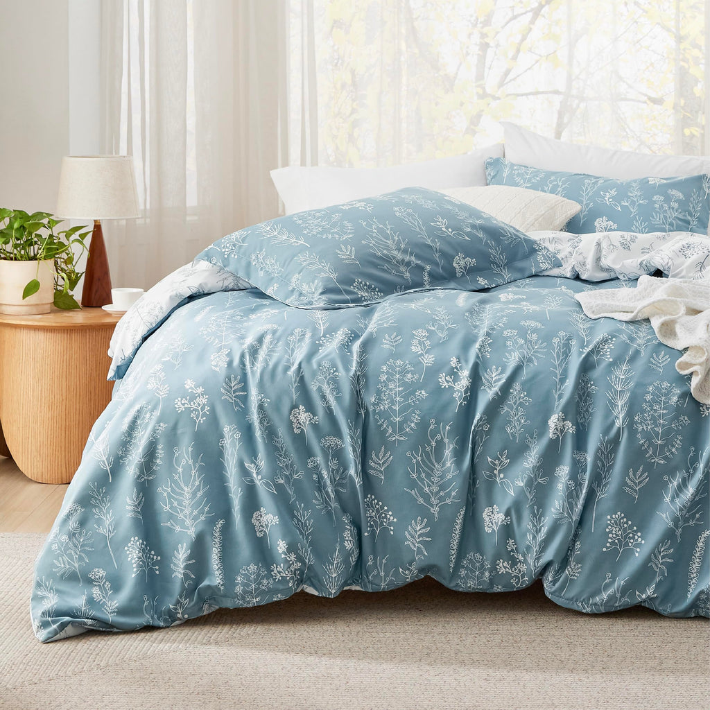 Bedsure Duvet Cover Queen Size - Reversible Floral Duvet Cover Set with Zipper Closure, Green Bedding Set, 3 Pieces, 1 Duvet Cover 90"x90" with 8 Corner Ties and 2 Pillow Shams 20"x26" - Grand Goldman
