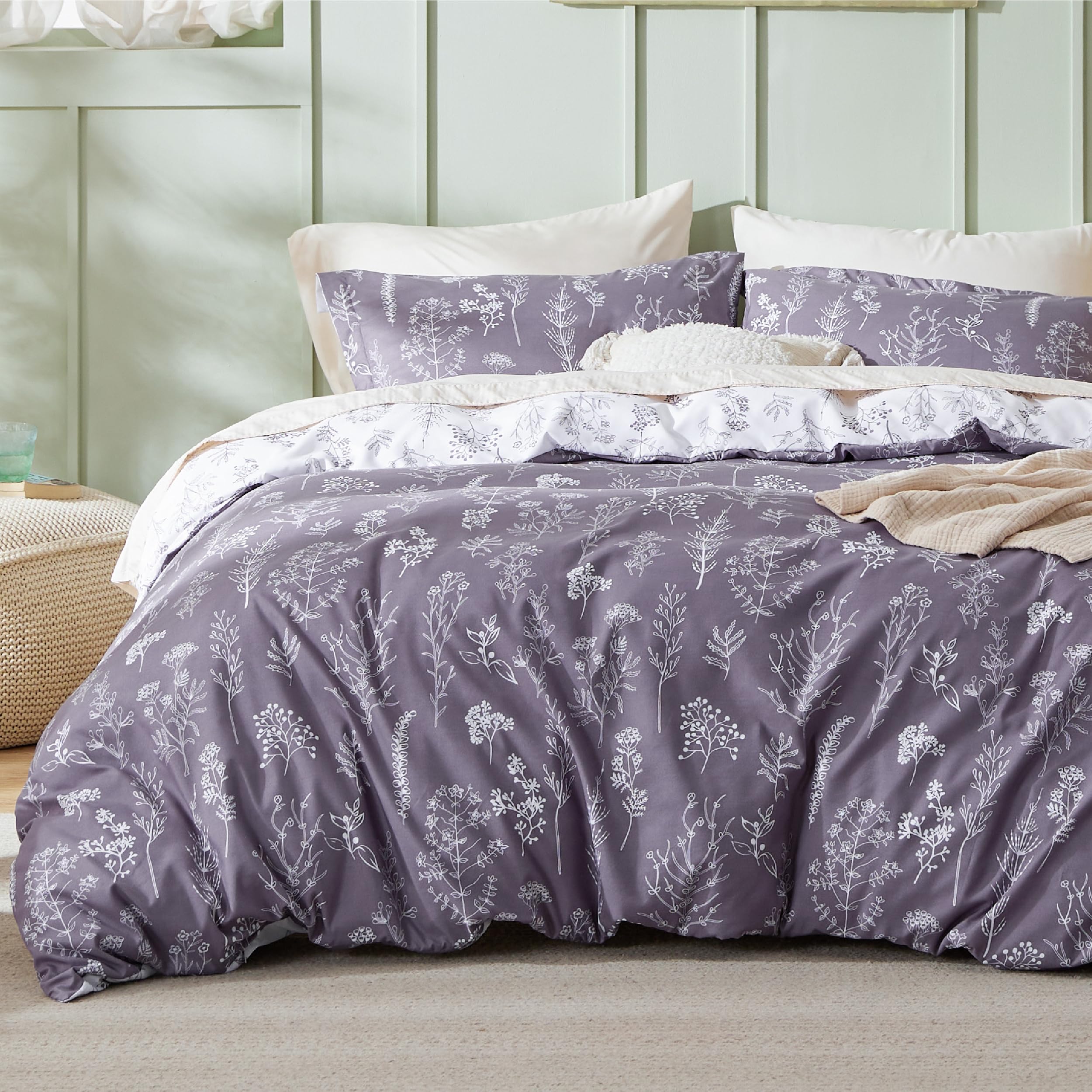 Bedsure Duvet Cover Queen Size - Reversible Floral Duvet Cover Set with Zipper Closure, Green Bedding Set, 3 Pieces, 1 Duvet Cover 90"x90" with 8 Corner Ties and 2 Pillow Shams 20"x26" - Grand Goldman