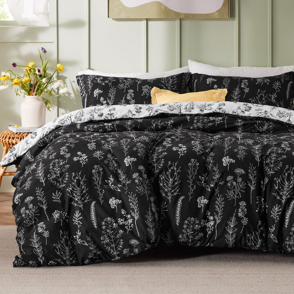 Bedsure Duvet Cover Queen Size - Reversible Floral Duvet Cover Set with Zipper Closure, Green Bedding Set, 3 Pieces, 1 Duvet Cover 90"x90" with 8 Corner Ties and 2 Pillow Shams 20"x26" - Grand Goldman