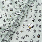 Zestaw pościeli Berkshire Blanket Peanuts® dla dzieci, rozmiar pełny - 4 części, Peanuts® mini pozy i łapy szare, urocze postacie Snoopy nadrukowane na miękkich mikrofibrowych prześcieradłach