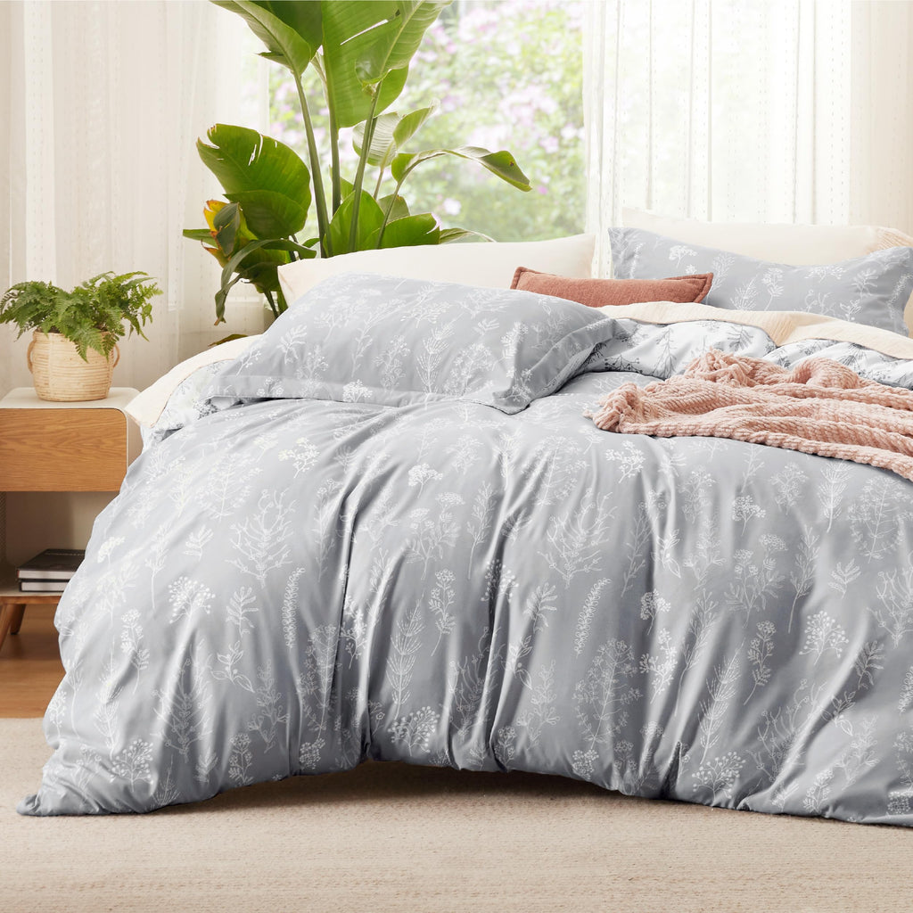Bedsure Duvet Cover Queen Size - Reversible Floral Duvet Cover Set with Zipper Closure, Green Bedding Set, 3 Pieces, 1 Duvet Cover 90"x90" with 8 Corner Ties and 2 Pillow Shams 20"x26" - Grand Goldman