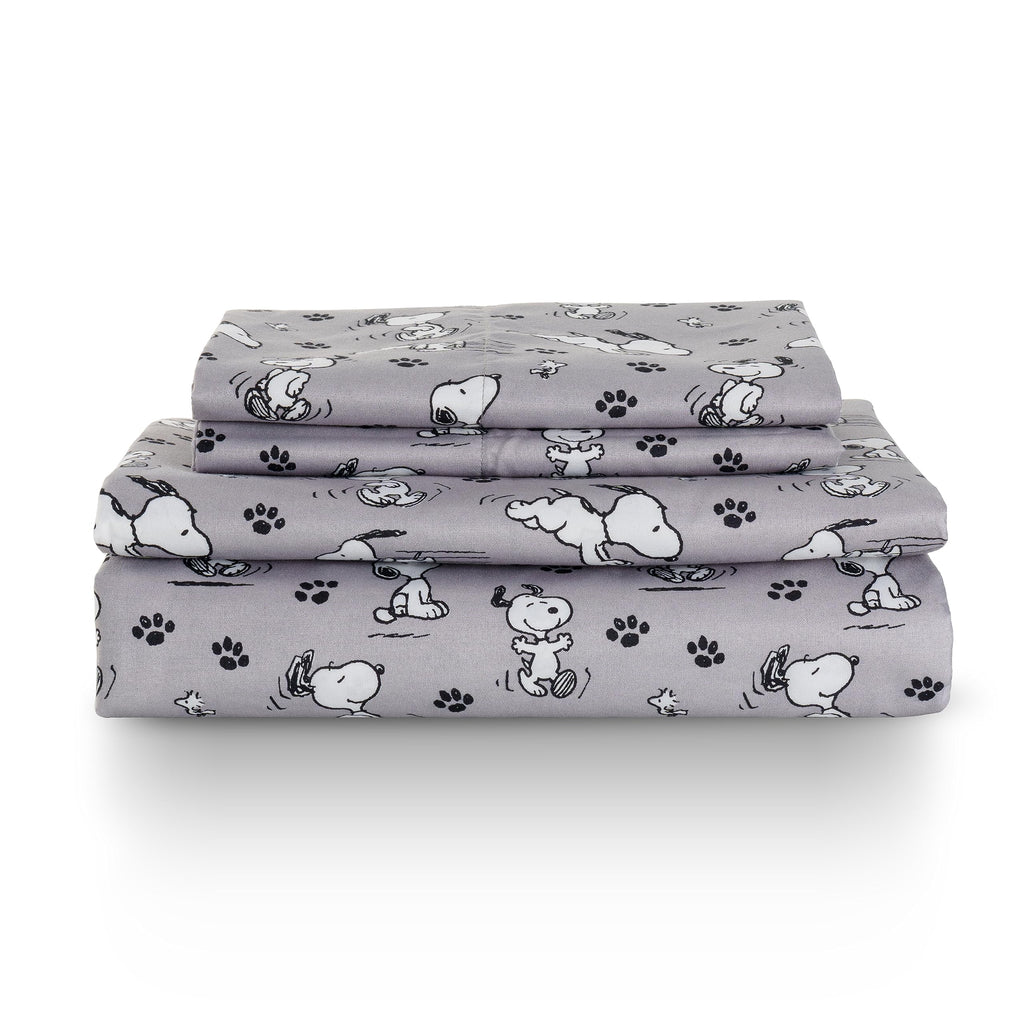 Zestaw pościeli Berkshire Blanket Peanuts® dla dzieci, rozmiar pełny - 4 części, Peanuts® mini pozy i łapy szare, urocze postacie Snoopy nadrukowane na miękkich mikrofibrowych prześcieradłach