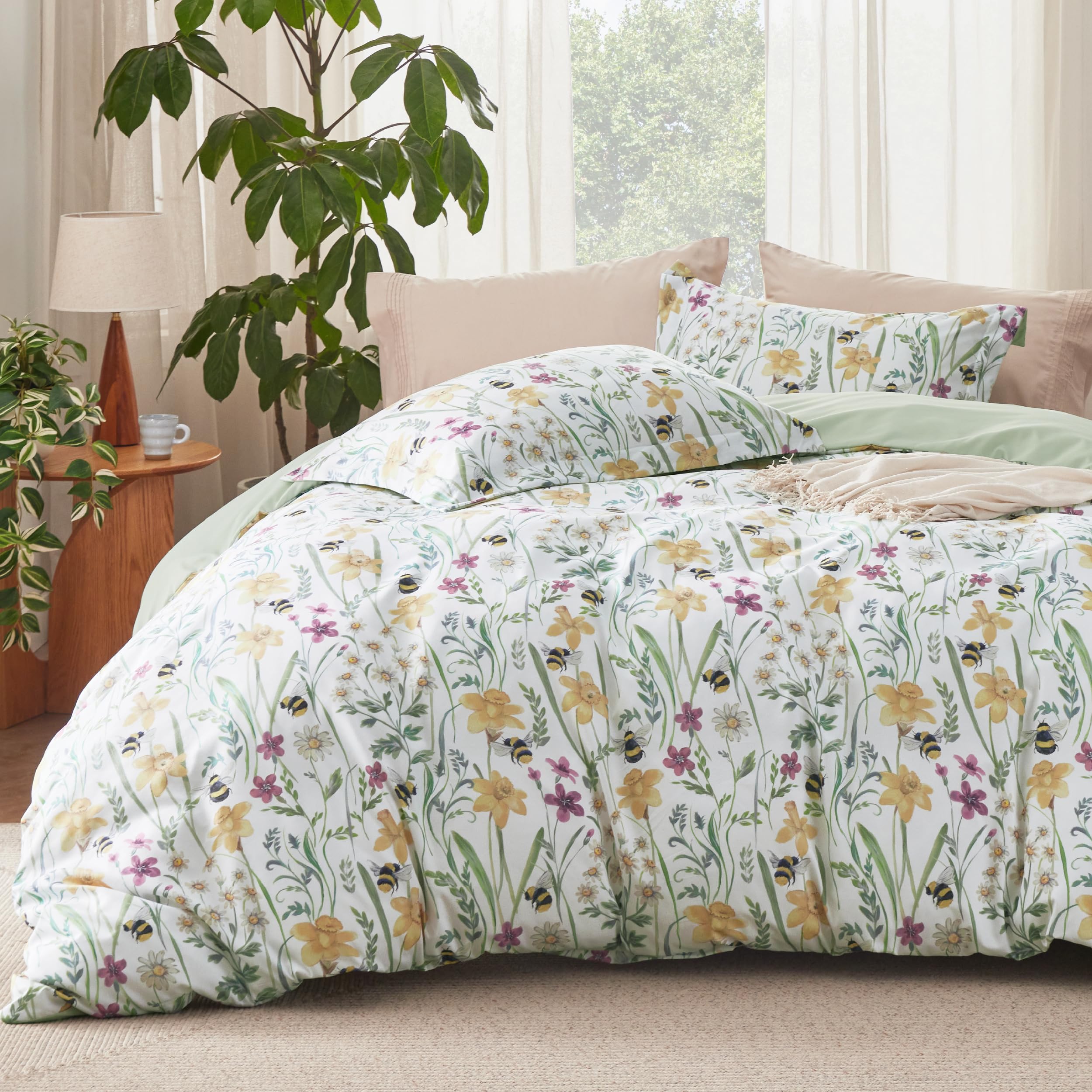 Bedsure Duvet Cover Queen Size - Reversible Floral Duvet Cover Set with Zipper Closure, Green Bedding Set, 3 Pieces, 1 Duvet Cover 90"x90" with 8 Corner Ties and 2 Pillow Shams 20"x26" - Grand Goldman