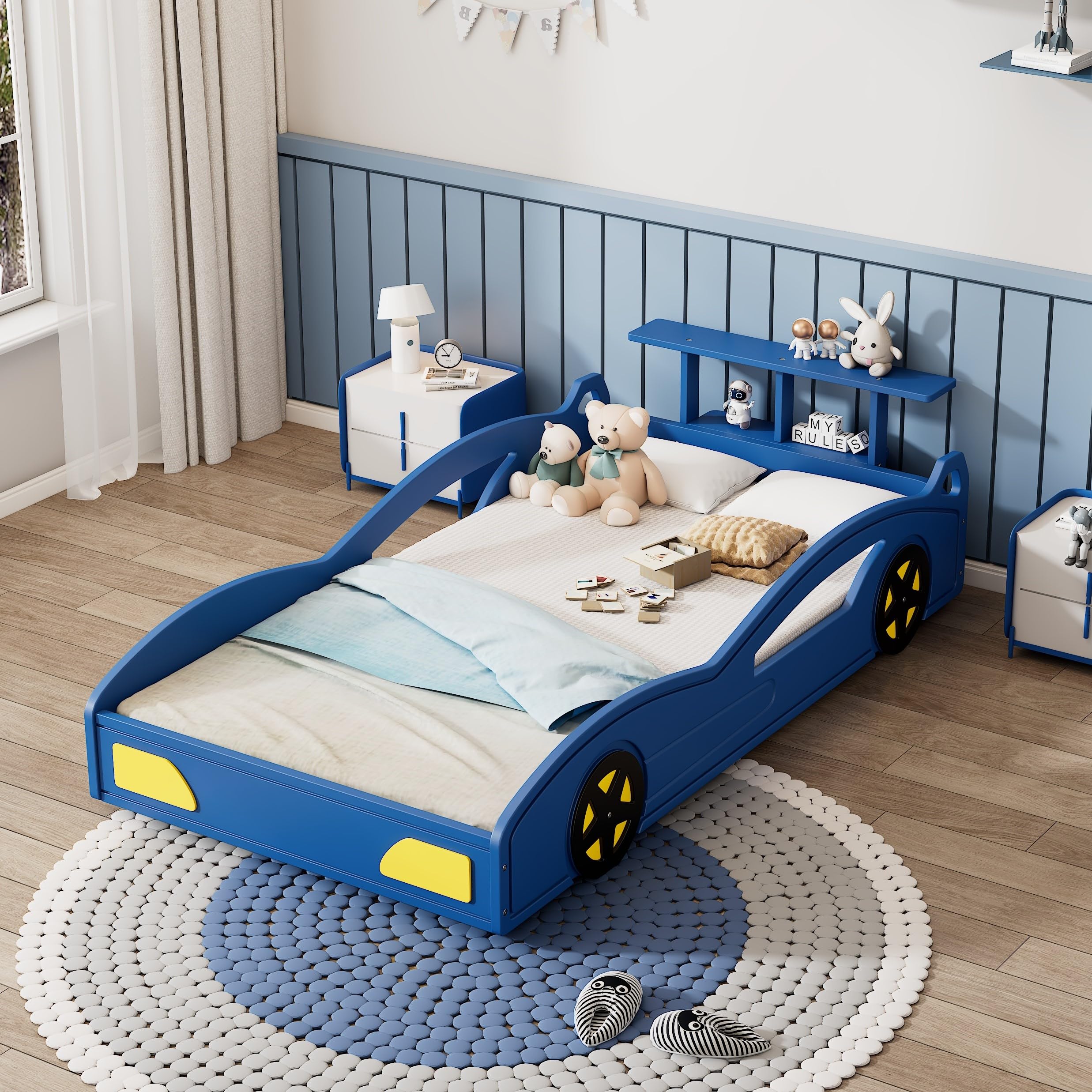Lit plateforme en forme de voiture de course LUMISOL taille simple, cadre de lit en bois avec roues et barrières de sécurité pour chambre d'enfants, pas besoin de sommier, bleu