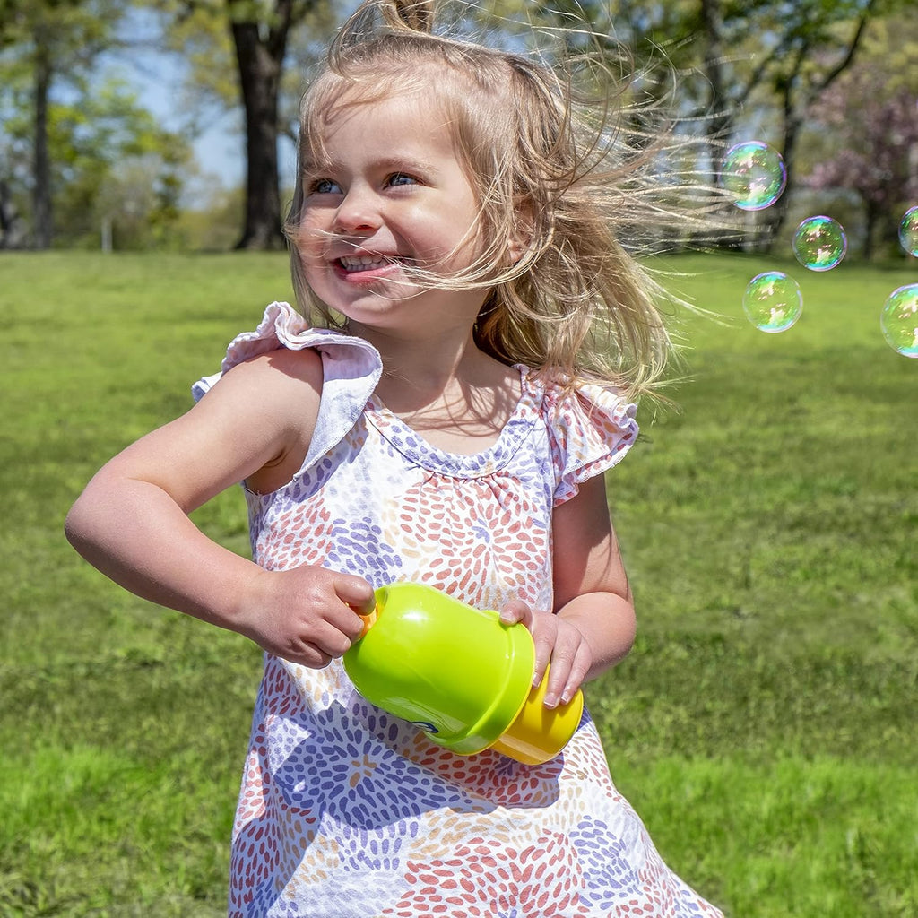 Little Kids Fubbles No-Spill Tumbler Includes 4oz Bubble Solution and bubble wand (tumbler colors may vary) Multicolor