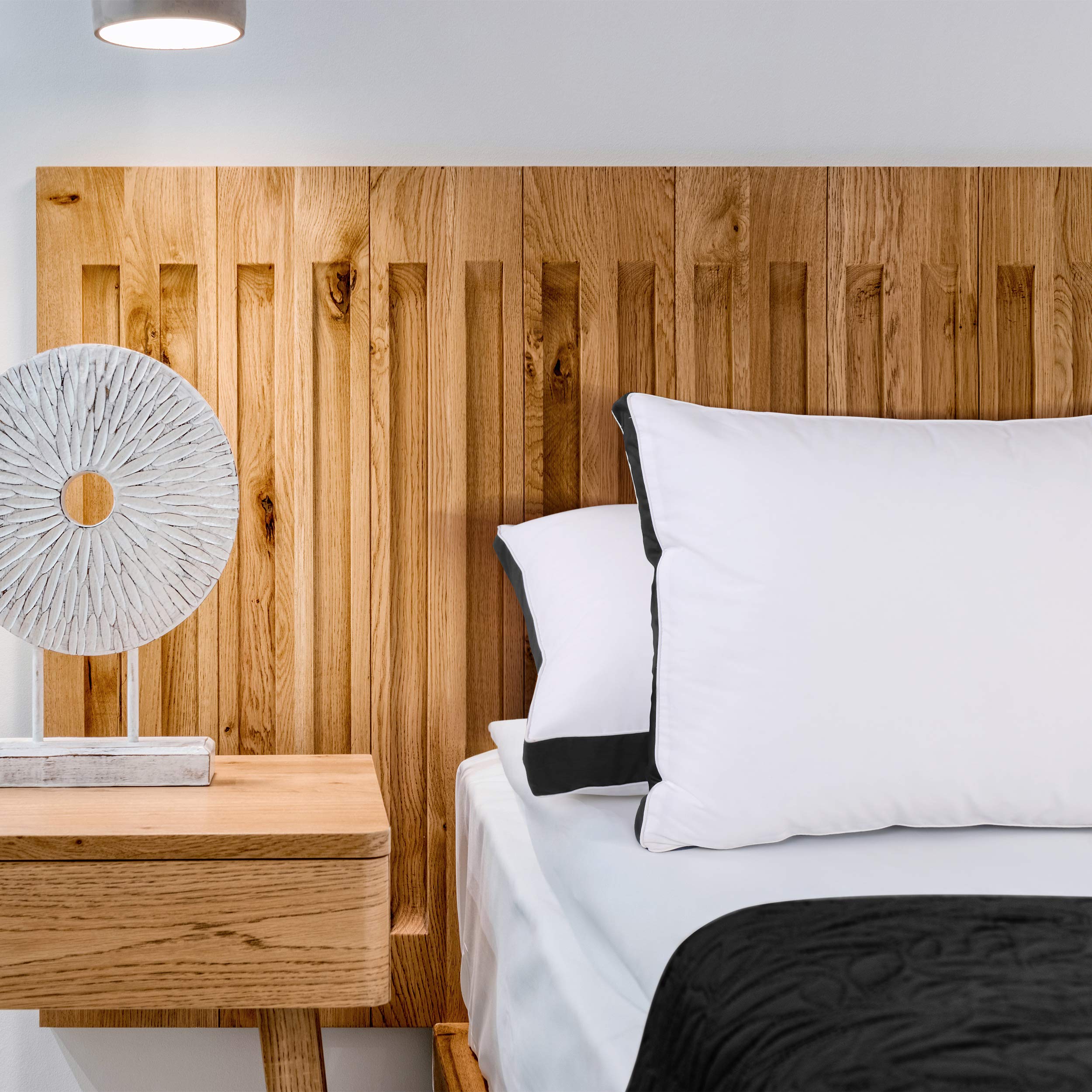 Utopia Bedding Bed Pillows for Sleeping Queen Size (White), Set of 2, Cooling Hotel Quality, Gusseted Pillow for Back, Stomach or Side Sleepers