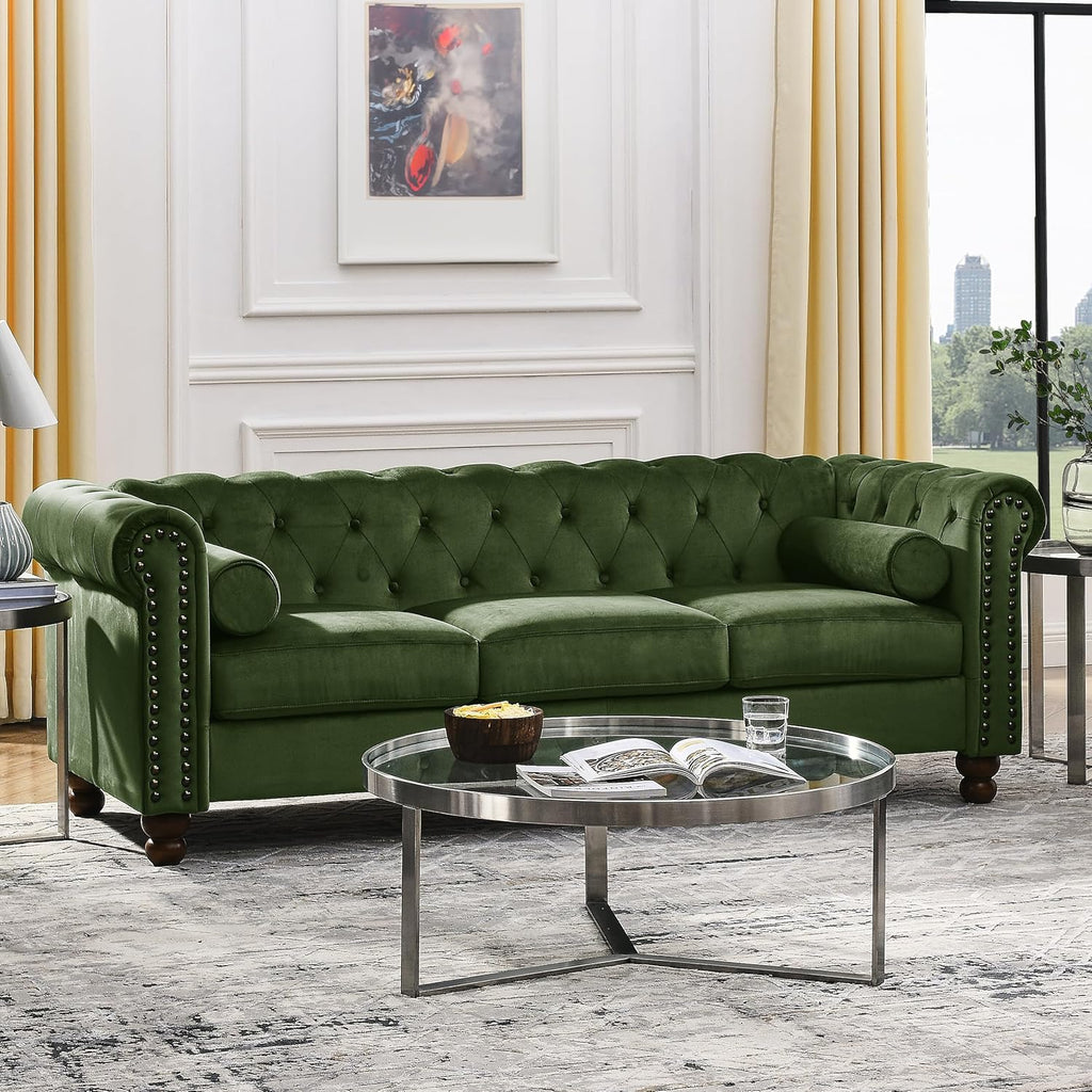 Tufted Velvet Sofa Couch for Living Room, Rolled Arm 3-Seater Sofa Couch with Nailhead Trim and 2 Neck Roll Pillows, Small Apartment Chesterfield Sofa Green