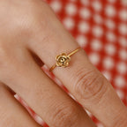 Zora Delicate Rose Flower Ring 18K guldbelagt rustfrit stål Justerbar stabelring Søde gavesmykker