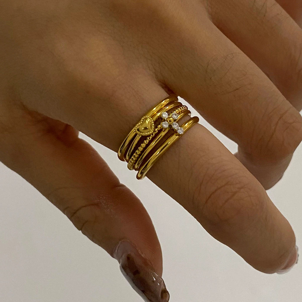 Set Zora 3 Pezzi Anelli Impilabili Regolabili Placcati Oro 18K Acciaio Inossidabile Design Croce Cuore Gioielli Regalo Versatile