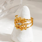 Set di 3 Anelli Impilabili Eleganti da Donna in Acciaio Inossidabile Placcato Oro 18K con Strass Scintillanti e Delicato Design a Foglia