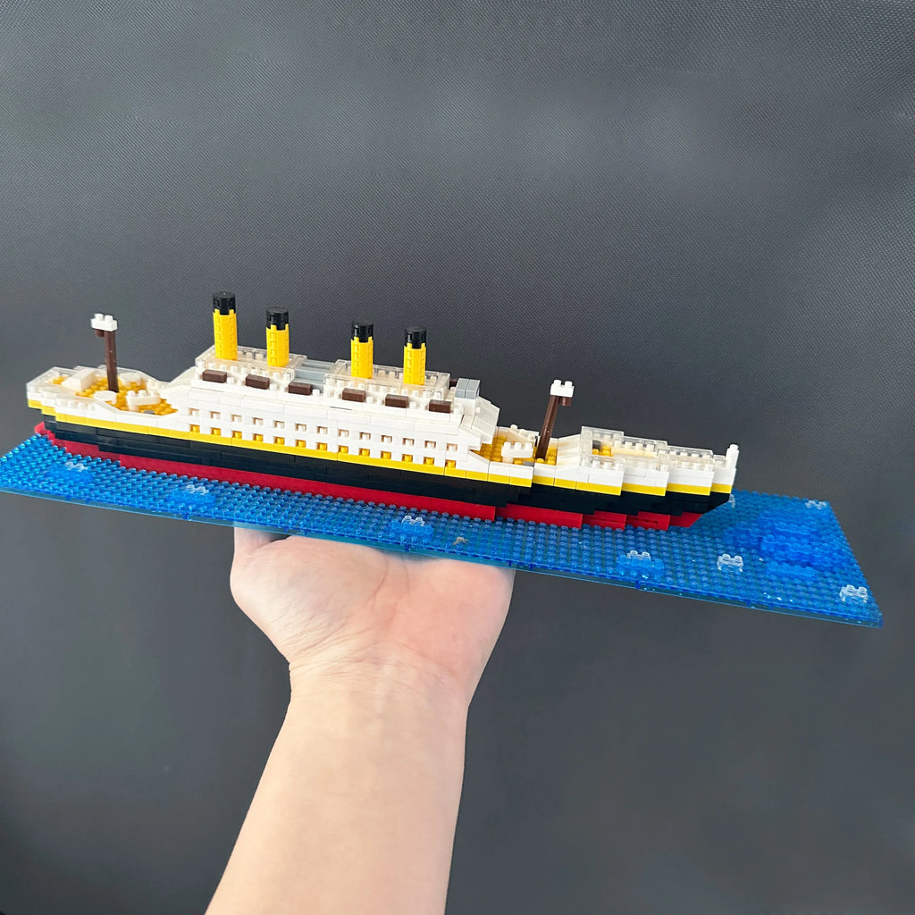 Titanic Model Building Block Set, Titanic Gifts, Titanic Toys with 1860 Pieces Micro Mini Blocks, DIY Bricks Toys for Adults