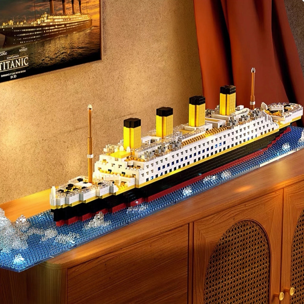 Titanic Model Building Block Set, Titanic Gifts, Titanic Toys with 1860 Pieces Micro Mini Blocks, DIY Bricks Toys for Adults