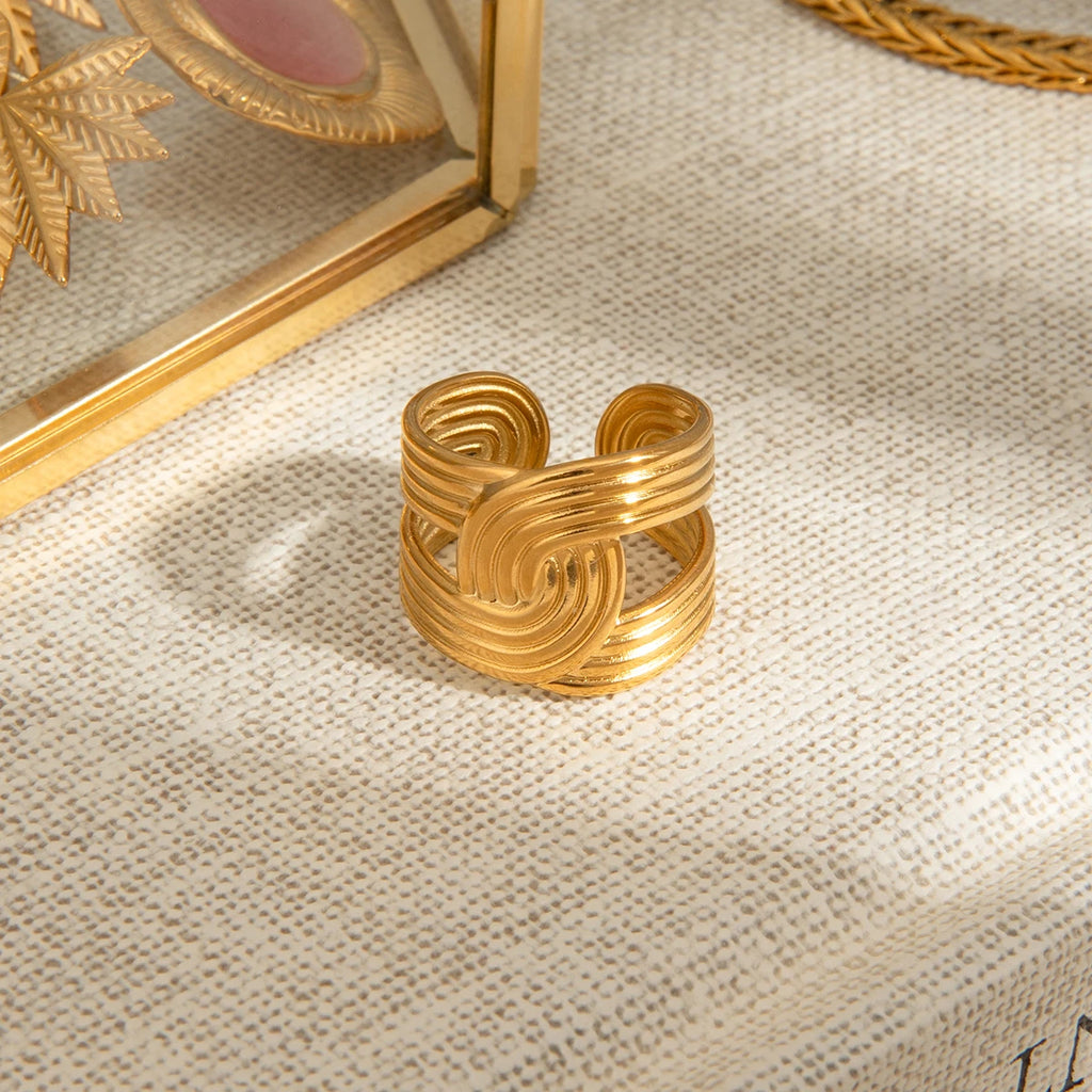 Zora Wide Band Ring 18K Gold Plated Stainless Steel Minimalist Twisted Crossed Lines Waterproof Chic Office Jewelry