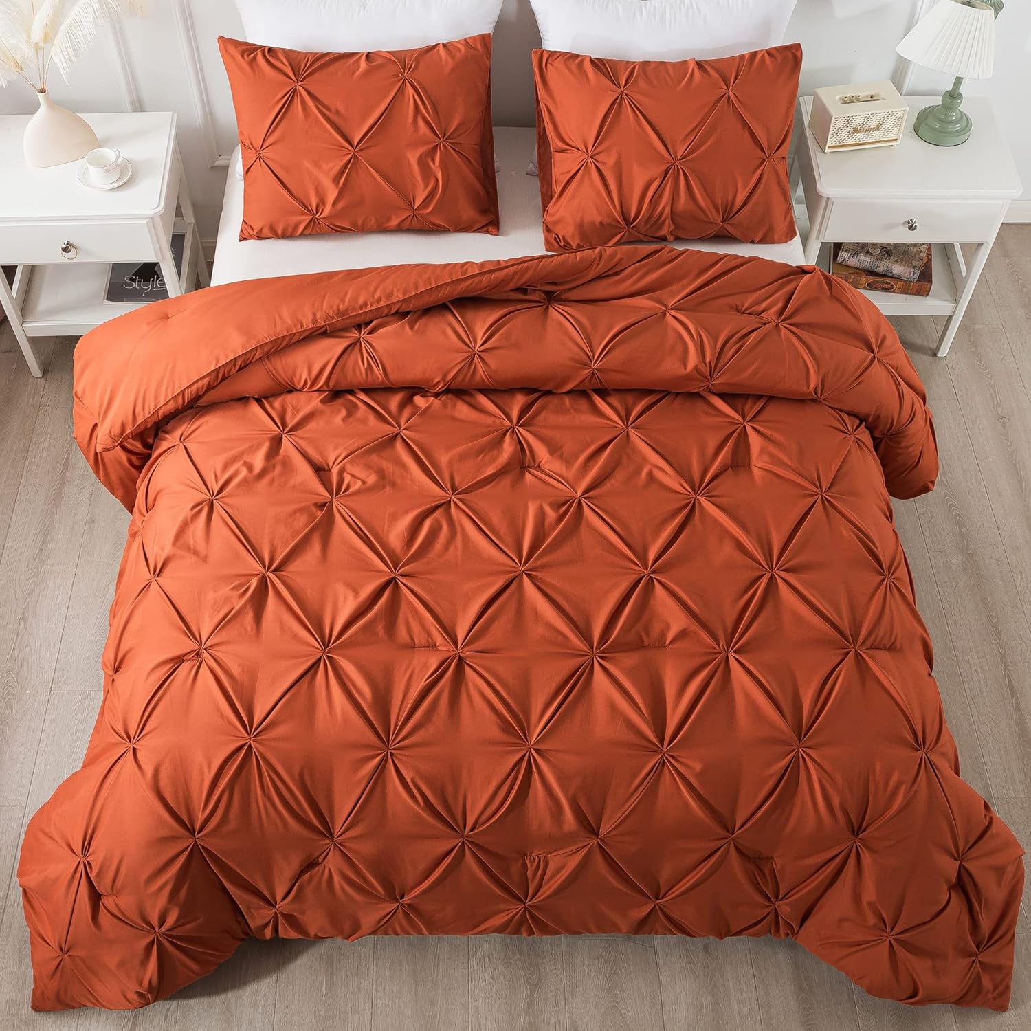 Andency White Full Size Comforter Set (79x90Inch), 3 Pieces Cute Soft Pinch Pleat Bedding Comforters & Sets, All Season Lightweight Fluffy Down Alternative Western Bed Set for Women Men Girls - Grand Goldman